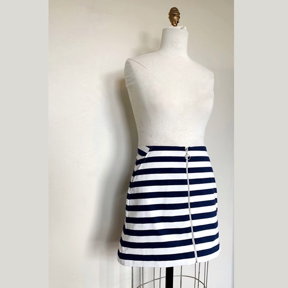 Zara Dresses & Skirts - NWT Zara Nautical O Ring Zipper Skirt Zara Dresses & Skirts - NWT Zara Nautical O Ring Zipper Skirt